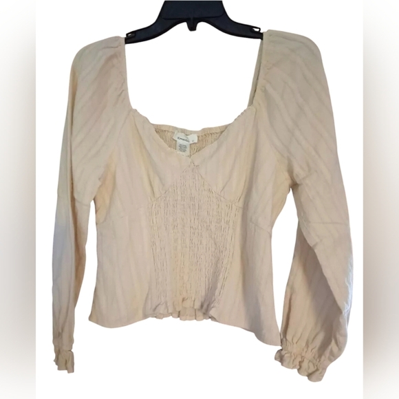 URBAN Romantics Tops - Urban Romantics Women’s Junior Cropped Smocked Cream Blouse SZ Small
